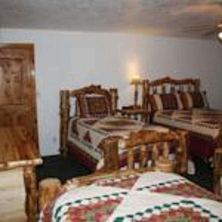The Snuggle Hotel Loa